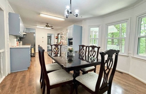 Auburn Wohnung | Football Tickets Available! Beautiful Natural Private Lot Close to Everything!