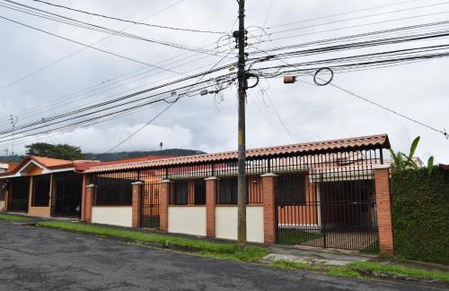 Turrialba Wohnung | SERENITY HOME H Y M