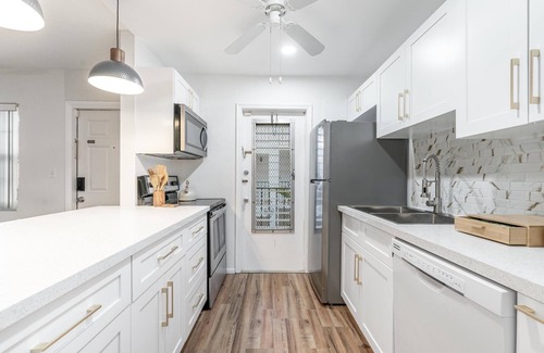 East Fort Lauderdale Wohnung | Serenity Home: Your Peaceful Escape Just Steps from the Beach