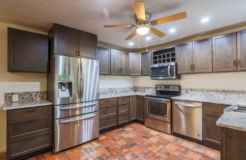 Eustis Haus | Serenity just 30 minutes from Orlando/ 2434 Fairway ave Eustis Fl