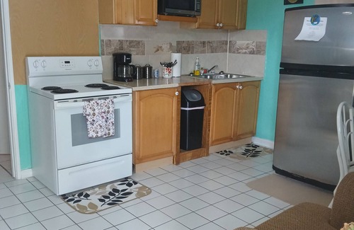 Cotton Tree Bay Wohnung | Serenity On The Bay1 - One Bed Apt Close to Supermarkets, Shops and Restaurants!