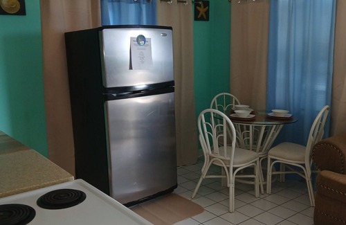 Cotton Tree Bay Wohnung | Serenity On The Bay1 - One Bed Apt Close to Supermarkets, Shops and Restaurants!