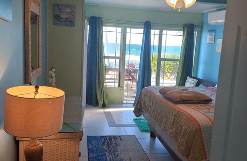 Cotton Tree Bay Haus | Serenity On The Bay2 - Two Bed Apt Close to Supermarkets, Shops and Restaurants!