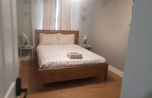 Collingdale Haus | Serenity Room by the Airport - Shared space