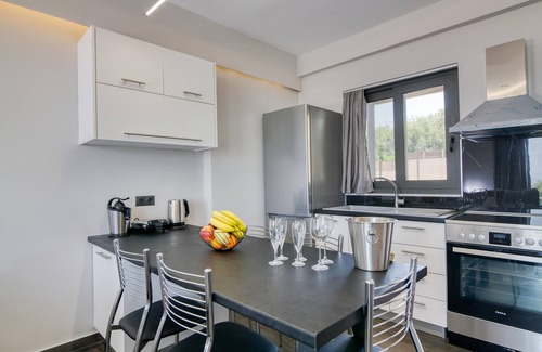 Zakharo Haus | Serenity Suites Sea View 3