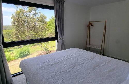 West Woombye Haus | Serenity View Studio Retreat