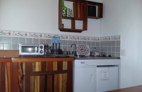 Unitedville Kabine | Die Ginger Lily ist eine 1-Zimmer-Kabine zur Selbstverpflegung mit Klimaanlage im Dschungel