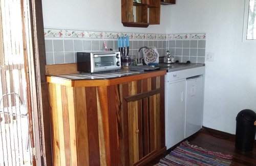 Unitedville Kabine | Die Ginger Lily ist eine 1-Zimmer-Kabine zur Selbstverpflegung mit Klimaanlage im Dschungel