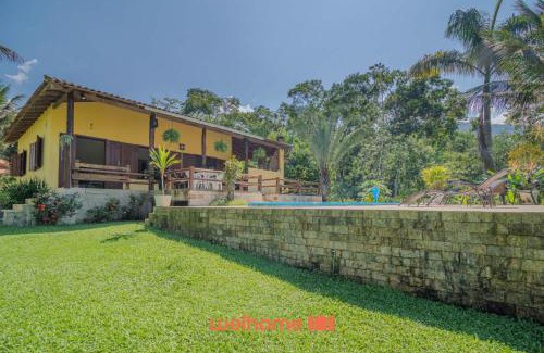 Mambucaba Haus | Seu refúgio com piscina, área verde e Churrasqueira