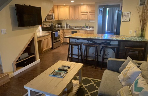 Seven Mile Beach Haus | Seven Mile Beach With Soul - Top Central SMB Location