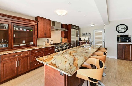 Northwest Point Eigentumswohnung | Seven Mile View#2 - 2 BR Oceanfront Condo & Pool