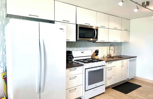 Northwest Point Eigentumswohnung | Seven Mile View #4 - 2 BR Oceanfront Condo & Pool
