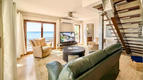 Northwest Point Haus | Seven Mile View Condo #1