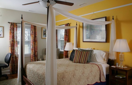 High Point Bed & Breakfast | Seven Oaks Bed & Breakfast