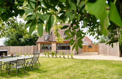 Olveston Haus | Severn View Barn