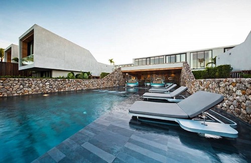 Khuekkhak Villa | Grand Duplex Poolvilla mit Kingsize-Bett (G7)