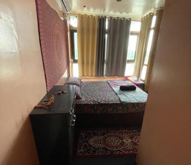 Tapovan Haus | Shanti Shanti Ganga View