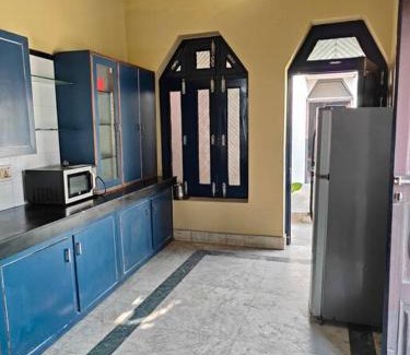 Faizabad Wohnung | Shantiniketan - Comfortable Stay in Ayodhya