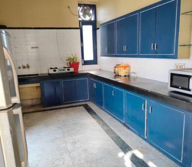 Faizabad Wohnung | Shantiniketan - Comfortable Stay in Ayodhya