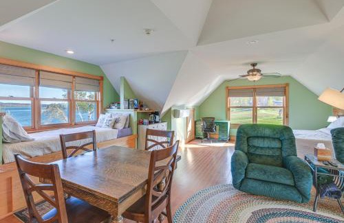 Surry Wohnung | Shared Dock and Fire Pit Peaceful Surry Studio!