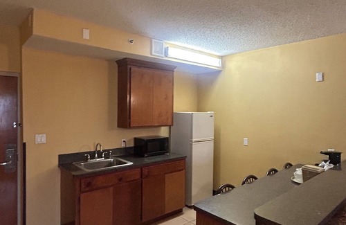 Mission Hotel | Shary Inn and Suites