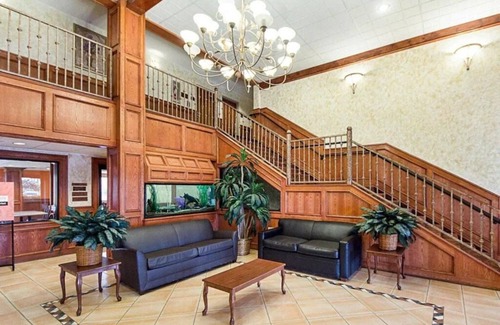 Mission Hotel | Shary Inn and Suites