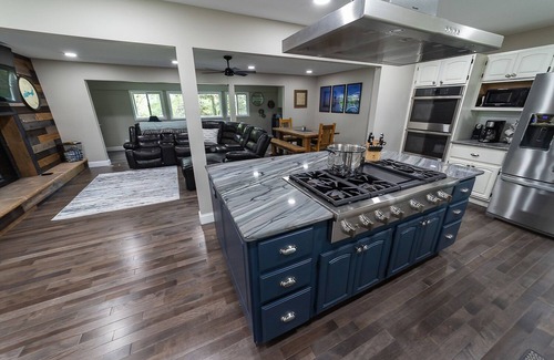 Alden Haus | Shea Oaks Getaway; Lake Geneva Private Heated Pool