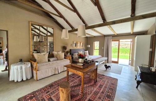 Beaufort West Haus | Shearers Cottage Unit B - Farm Stay