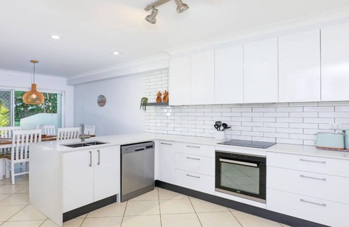 Korora Haus | Shearwater Nest - A Coastal Haven for Relaxation!
