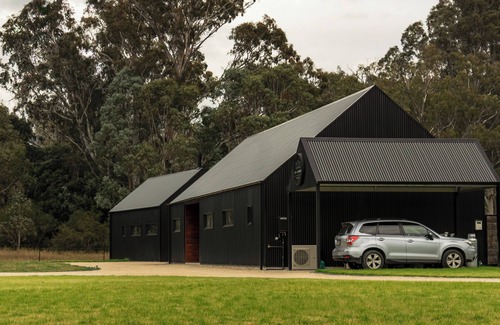 Whitfield Hütte | Shed TWO - Romantic Luxury couple getaway in the fabulous King Valley