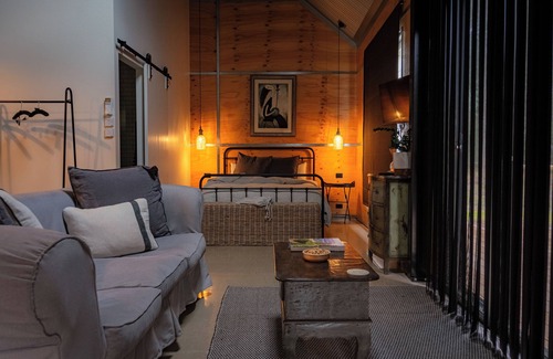 Whitfield Hütte | Shed TWO - Romantic Luxury couple getaway in the fabulous King Valley