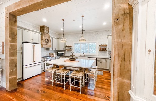 Columbiana Haus | Shelby County! Stay with us for Weddings, Wineries, Art Council,Personal Chef!