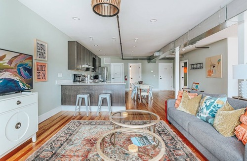 Waynesboro Wohnung | Shenandoah Valley Atelier-Apartment-Eigenes Badezimmer-Bergblick