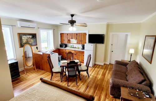 Frederick Sonstige | Shepards Suite in the historic Manor House!