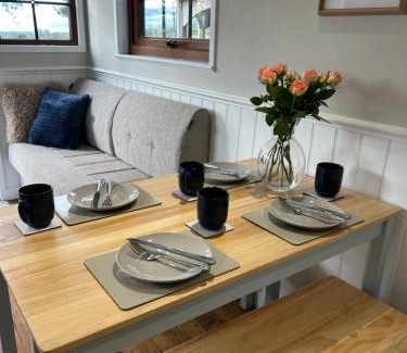 Newark Haus | Shepherd's Retreat