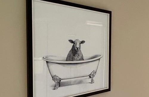 Newark Haus | Shepherd's Retreat