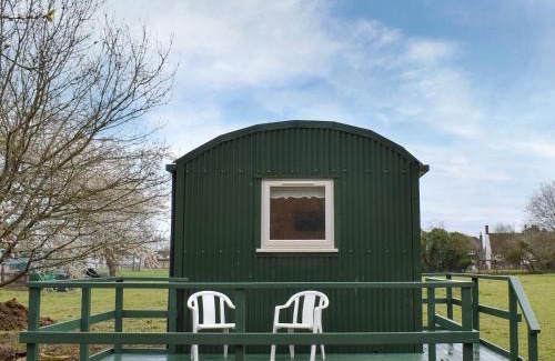 Five Oak Green Haus | Shepherds Hut 2 At Laddingford - Uk32534