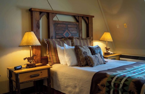 Sheridan Hotel | Sheridan Inn, B/W Signature Collection