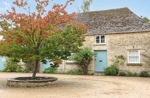 Tetbury Haus | SHERWOOD, pet friendly, character holiday cottage in Tetbury