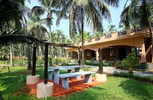 Tonse West Haus | Shimmering View