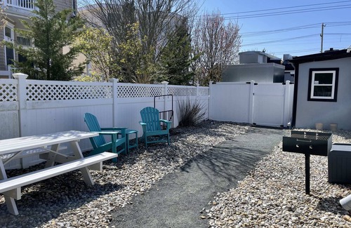 Ship Bottom Wohnung | Ship Bottom LBI Apt B- 1 Block from the beach