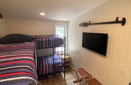 Lake Wissota Hütte | Shoreline Cottage on Lake Wissota is excited to host you and your guests.