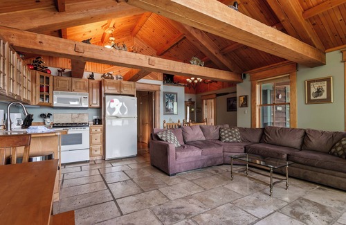 Rangeley Plantation Haus | Schöne neu renovierte ganzjährig am Westufer des Rangeley Lake