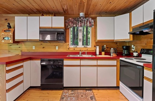 Standish Hütte | SHORT WALK TO A LARGE SANDY BEACH