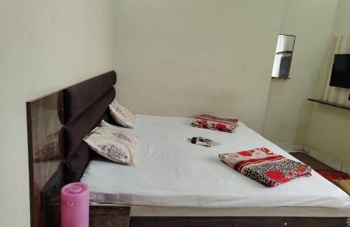 Ujjain Haus | Shree Ayodhya Guest House