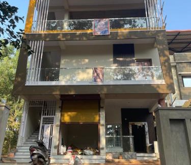 Gokarna Haus | Shri Virajita - Budget AC twin bed- room