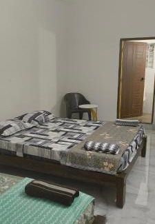 Gokarna Haus | Shri Virajita - Budget AC twin bed- room