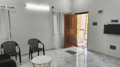 Gokarna Haus | Shri Virajita - Twin Bed with Living Room