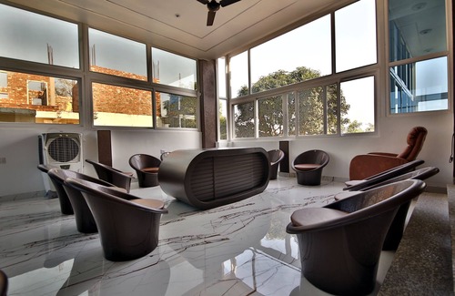 Rishikesh Villa | Shri Vyas HomeStay-Ruhe & Frieden in Eleganz