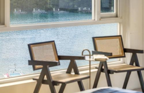 Yuchi Haus | Shui Yang Lakeview House with Elevator